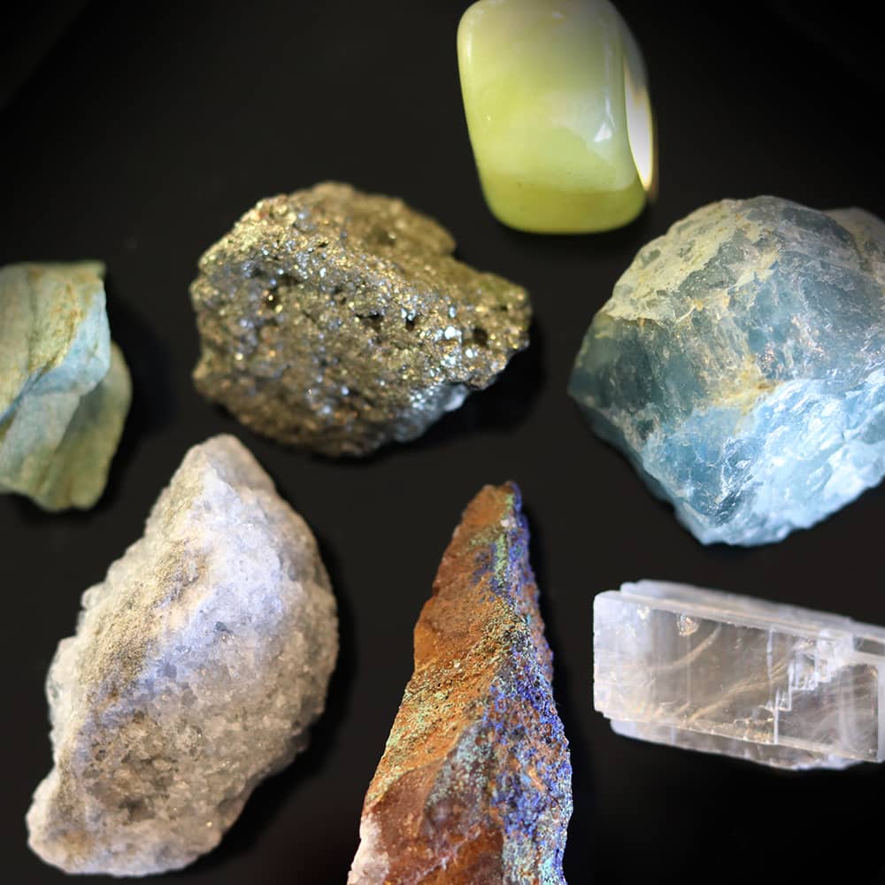 Chercheur de minéraux et de pierres précieuses : peut-on en faire un métier  ?